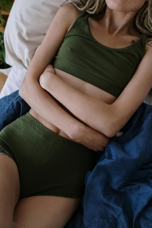 Crampes menstruelles : 7 techniques naturelles pour les soulager efficacement